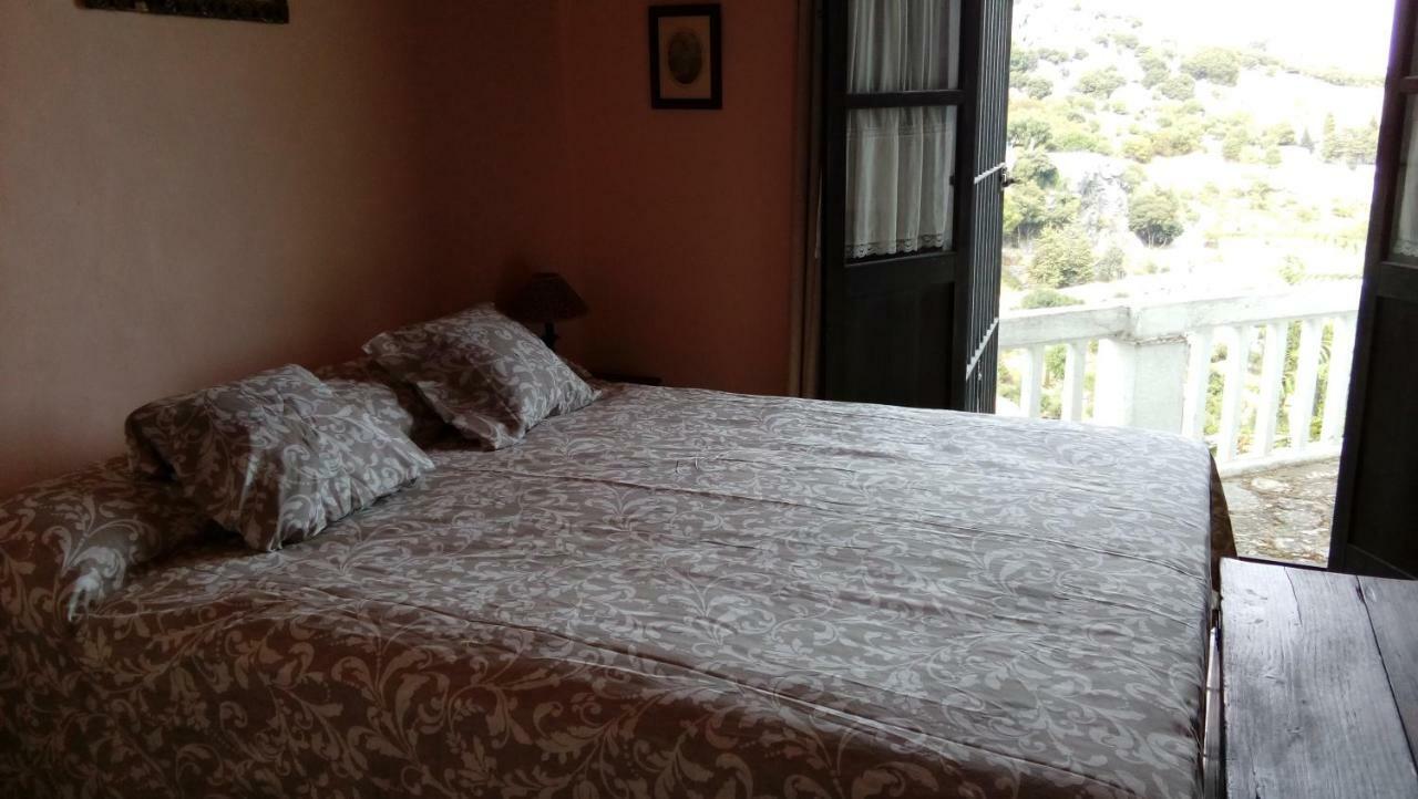 Don Claudio Guest House กราซาเลมา ภายนอก รูปภาพ